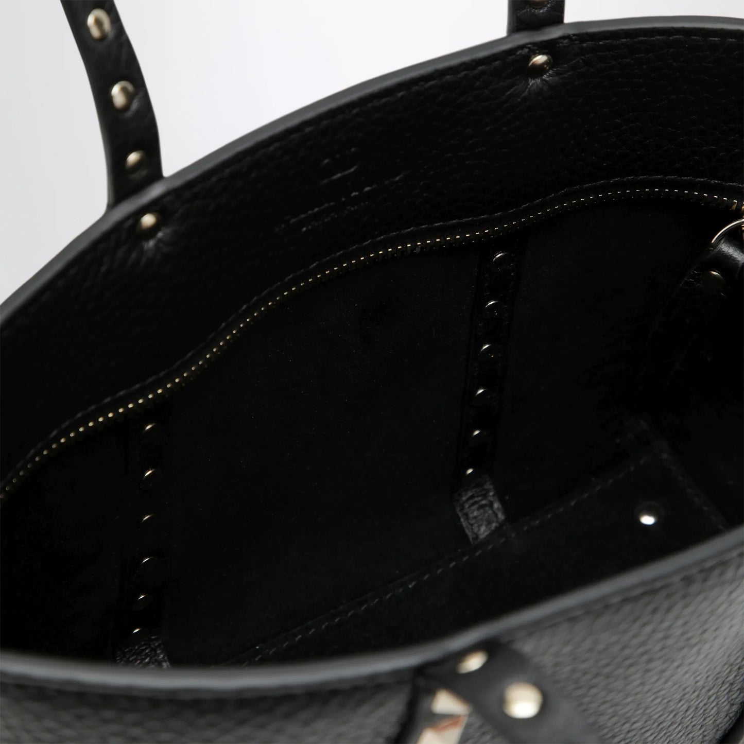 Valentino Garavani - Black Rockstud bag in grained calfskin