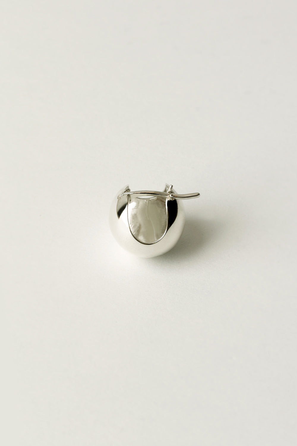 SPHERE EARRING