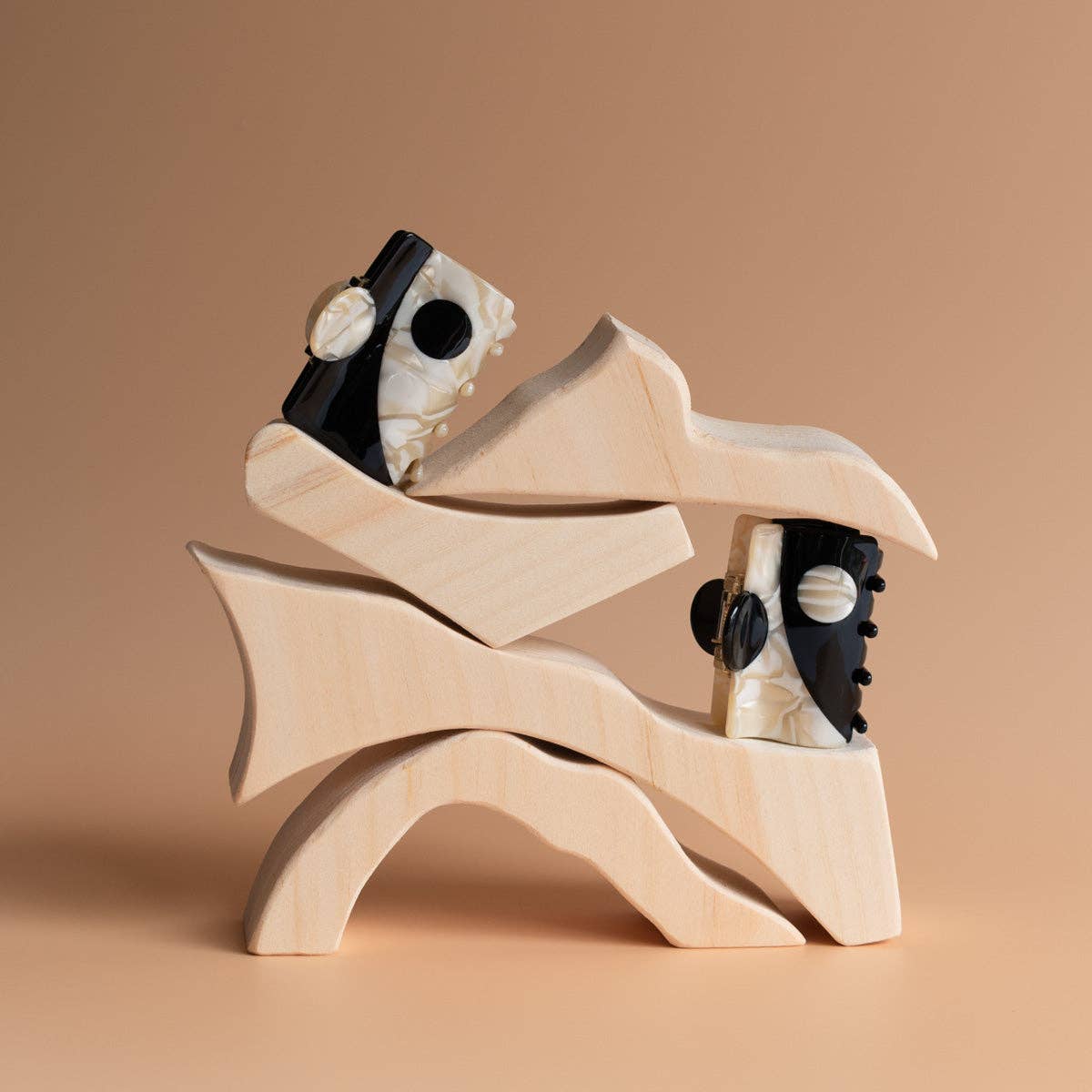 BALANCE CLAW | YIN-YANG ACETATE HAIR CLIPS