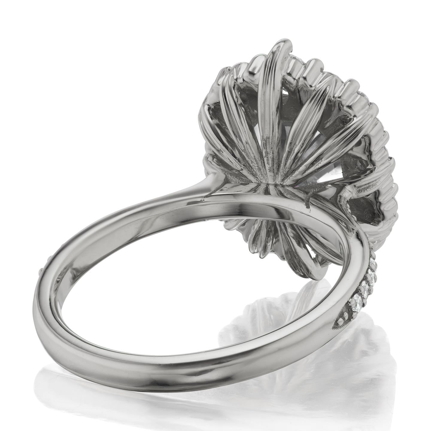 ・ROSALIND・Asscher Moissanite Center, Diamond Halo (2.8ctw+)
