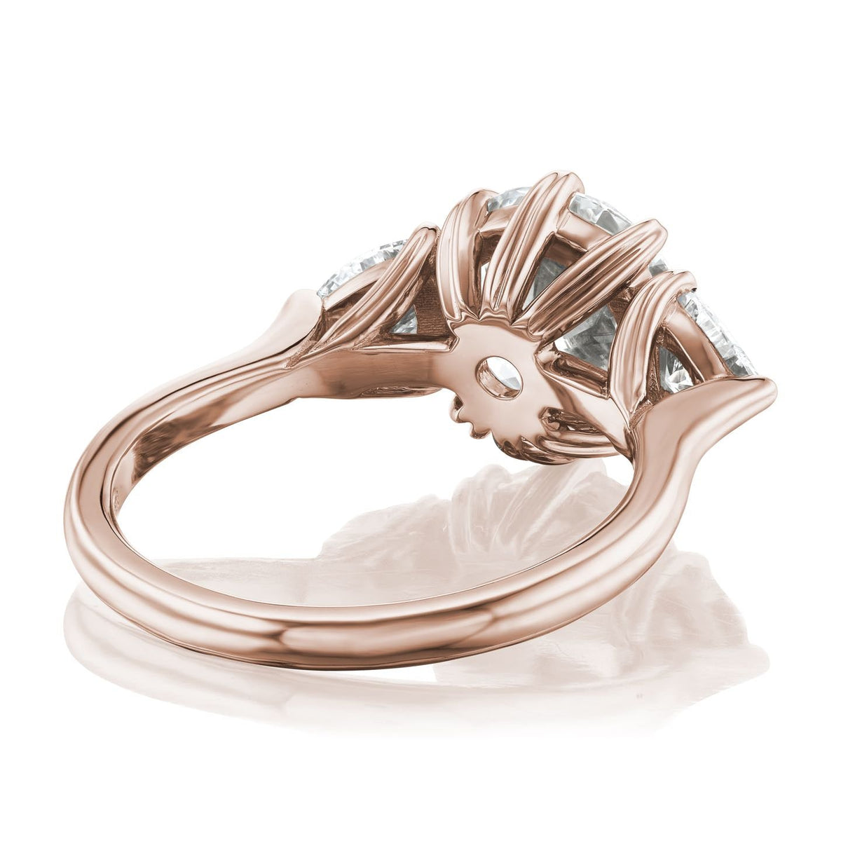 ・MAGNOLIA・Lab-Grown Diamond Center, Trillion Diamonds (2.42ctw+)