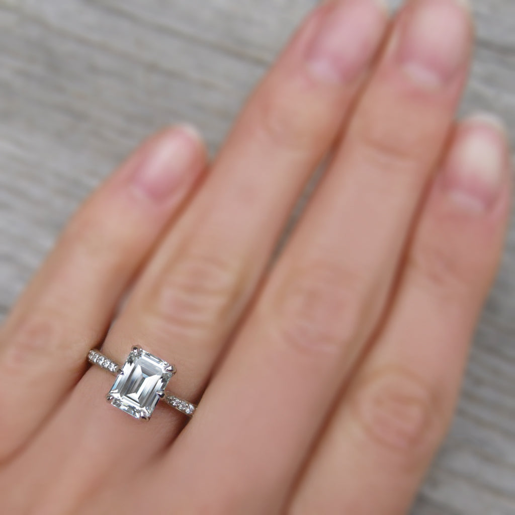 ・NAOMI・Emerald Cut Moissanite Center, Diamond Band (1.75ct Center)