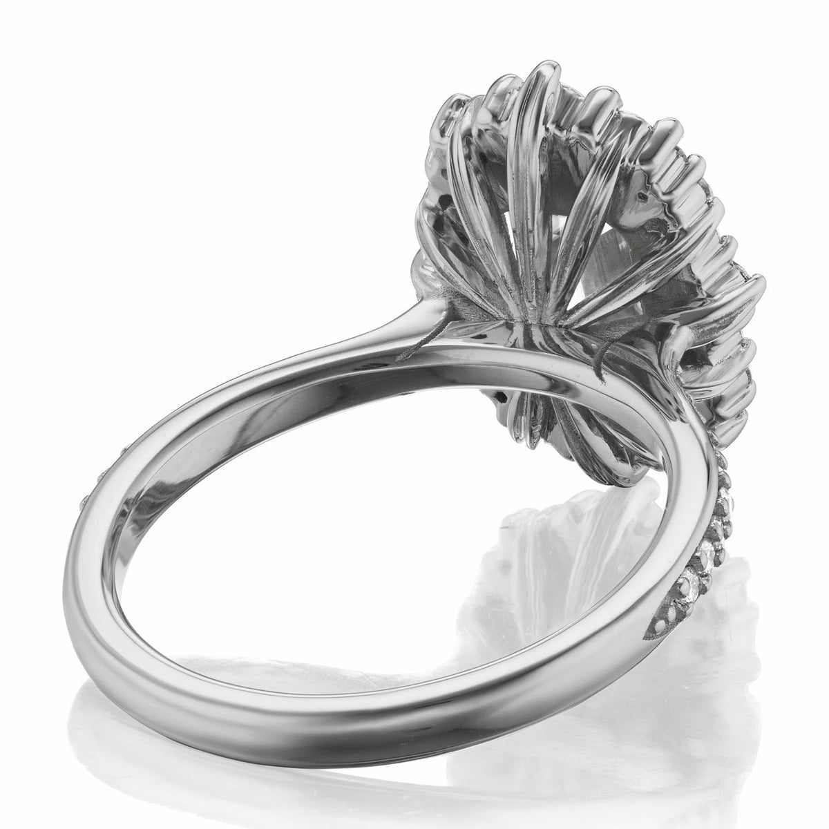 ・ADELINE・Emerald Cut Lab-Grown Diamond Center, Diamond Halo (2.37ctw+)