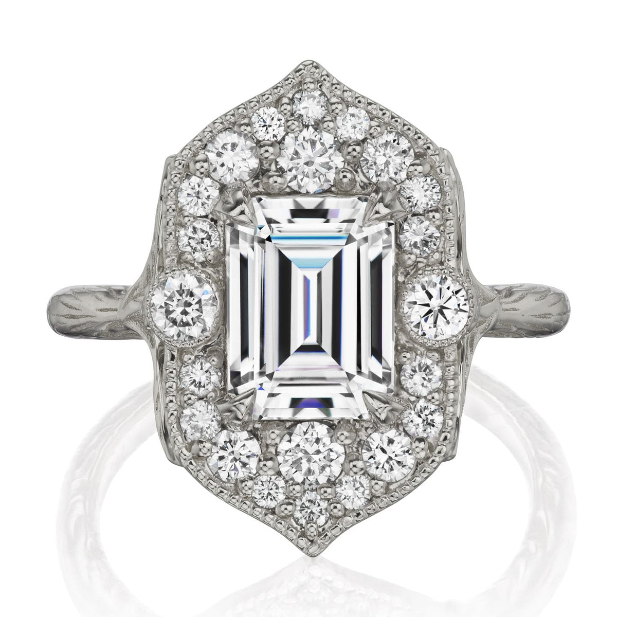 ・ESTELLA・Emerald Cut Lab-Grown Diamond Center, Diamond Halo (2.5ct)