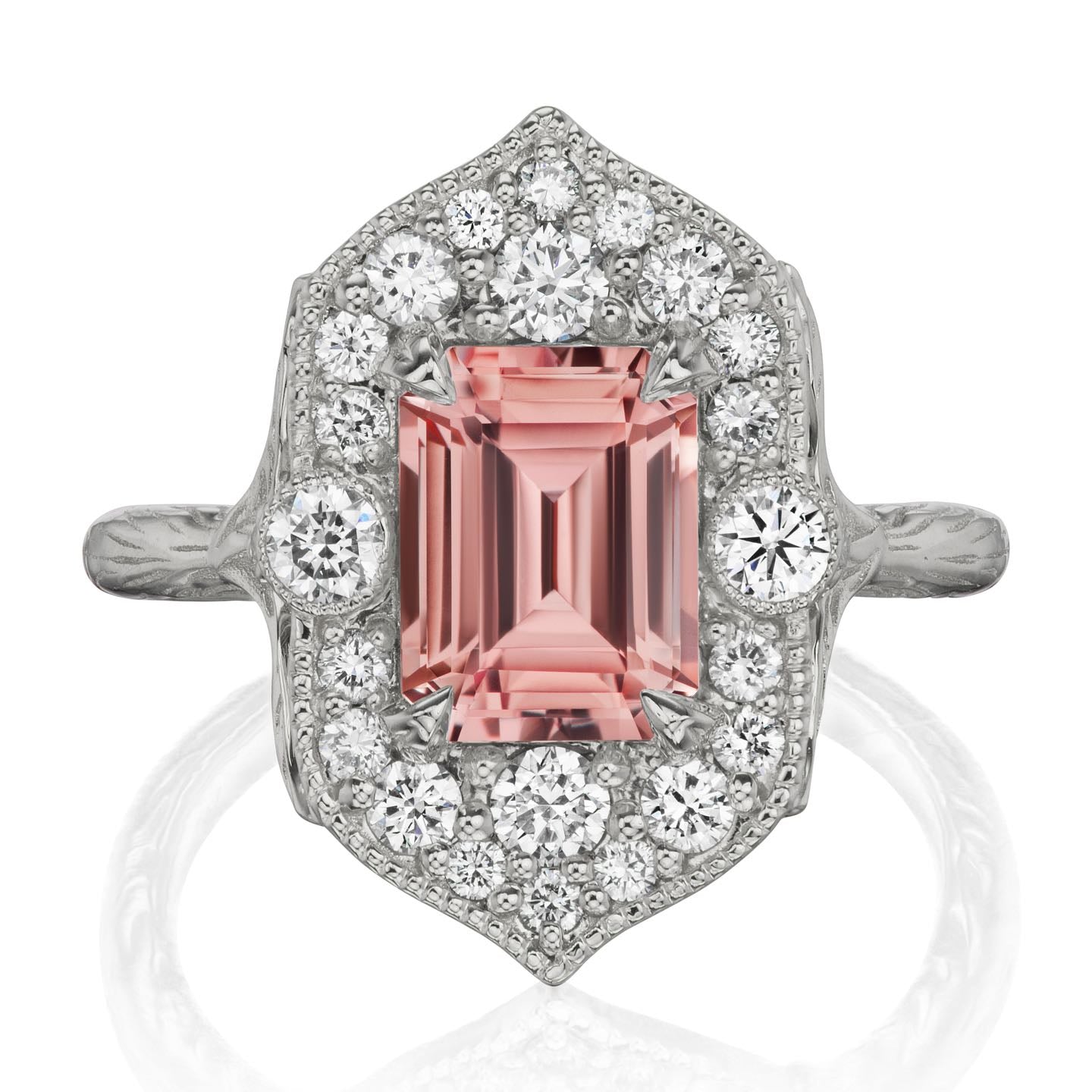 ・ESTELLA・Emerald Peach Sapphire Center, Diamond Halo (2.65ctw)