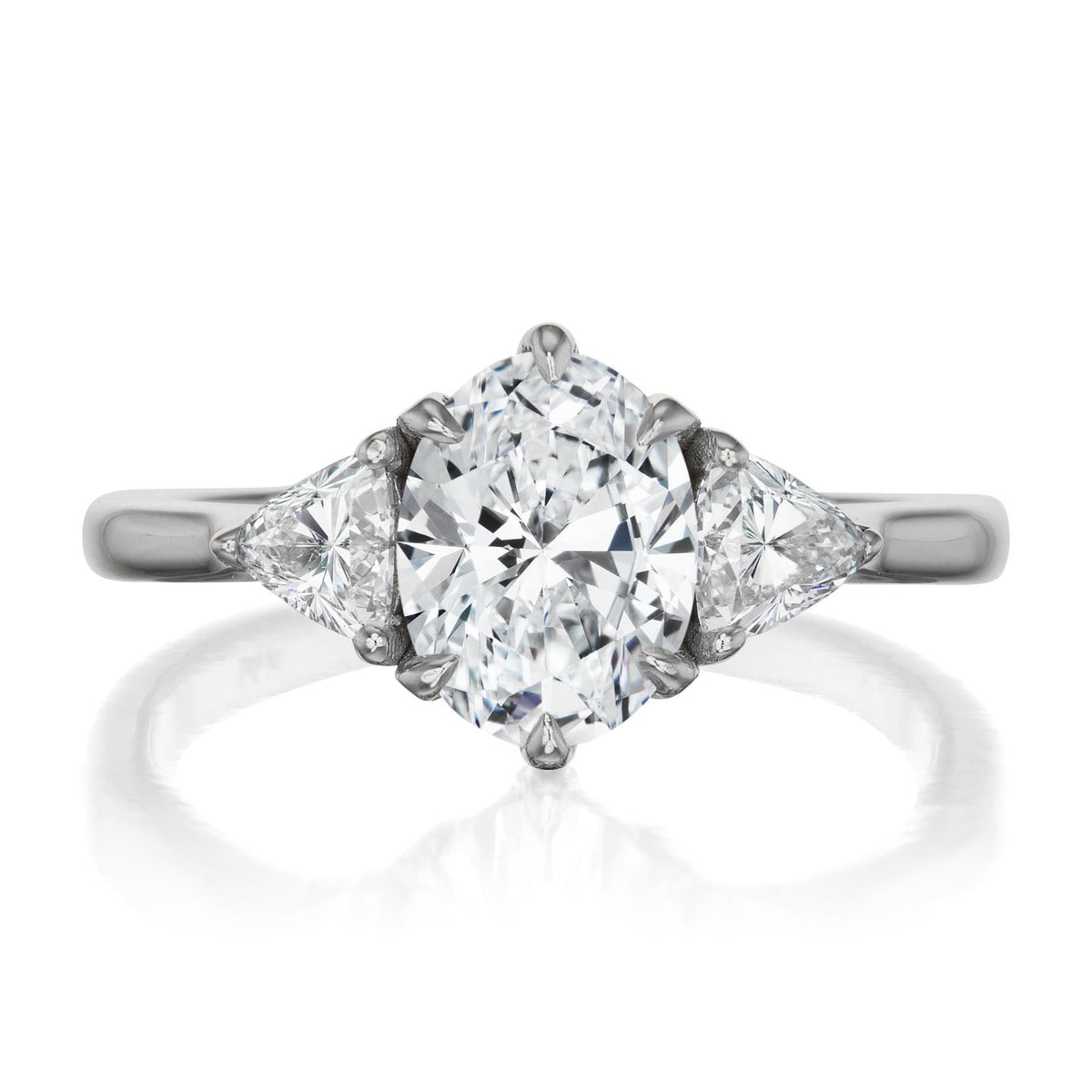 ・JUNO・Oval Lab-Grown Diamond Center, Trillion Diamonds (1.49ctw+)