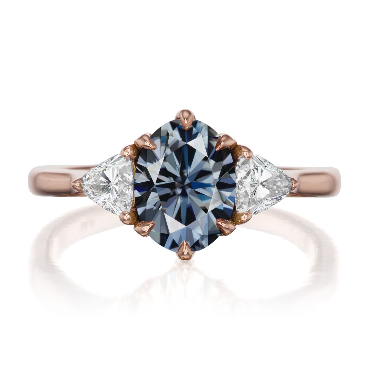 ・JUNO・Oval Iconic™ Dark Grey Moissanite Center, Trillion Diamonds (1.92ctw)