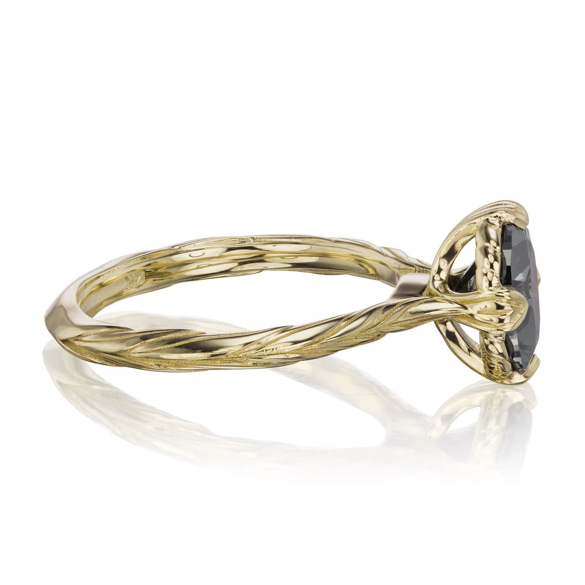 ・OLIVIA・Oval Iconic™ Dark Grey Moissanite, Willow Leaf Band (1.5ct)