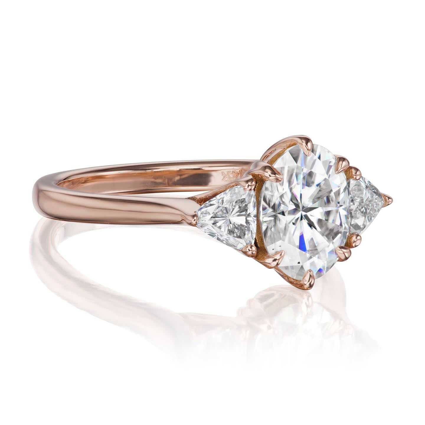 ・JUNO・Oval Lab-Grown Diamond Center, Trillion Diamonds (1.49ctw+)