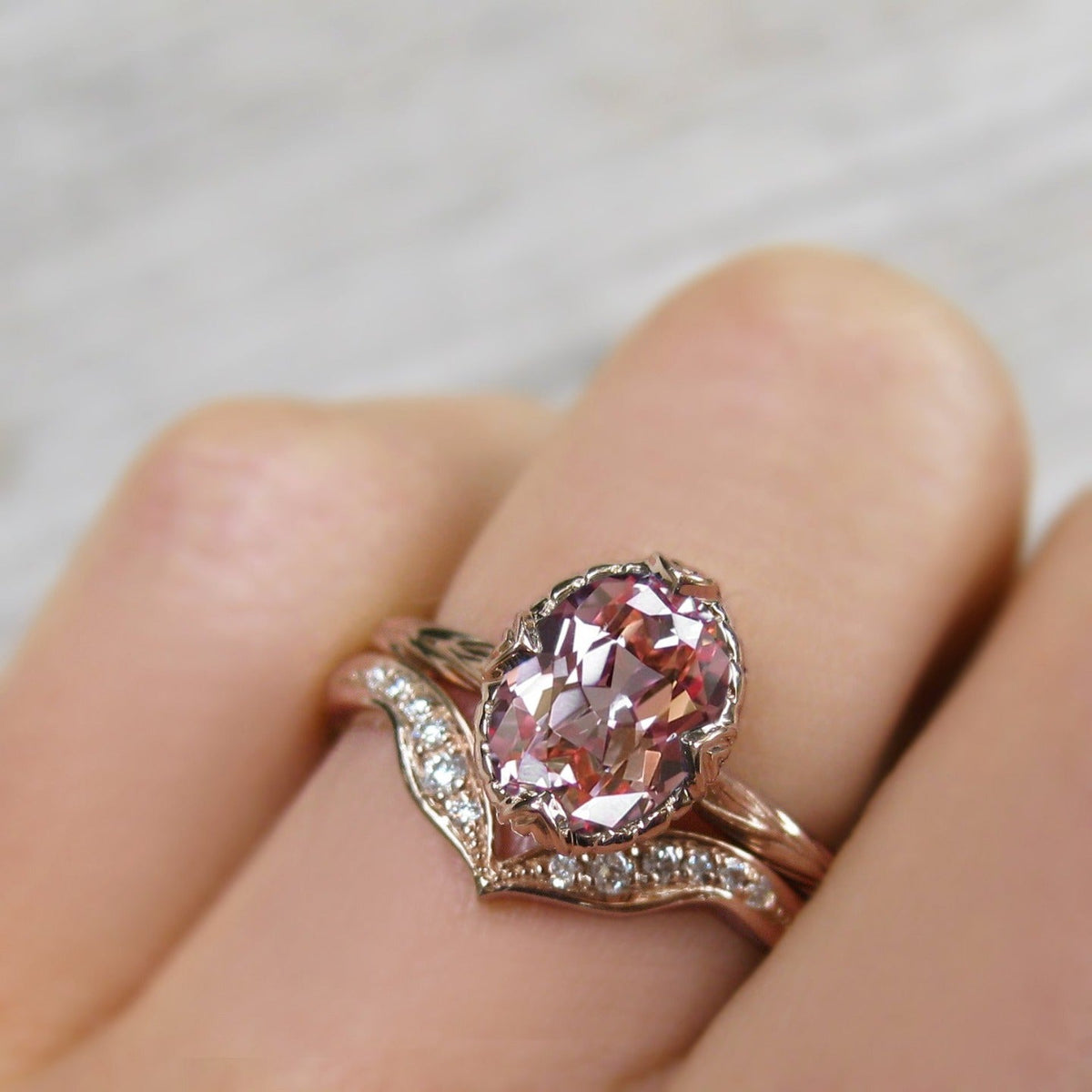 ・OLIVIA・Oval Peach Sapphire, Willow Leaf Band, 1.75ct