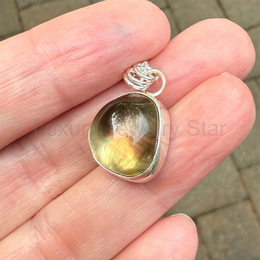 Green Shiller Oregon Sunstone Pendant Necklace | Sterling Silver | PNW Gemstone