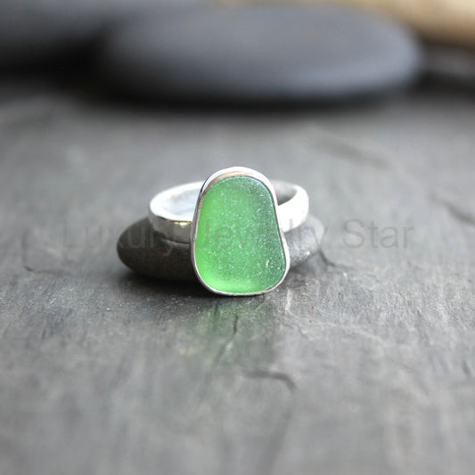 Kelly Green Sea Glass Ring | Sterling Silver | Handmade | Size 7 1/2