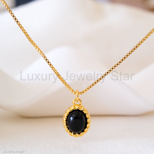 Oval Onyx Necklace