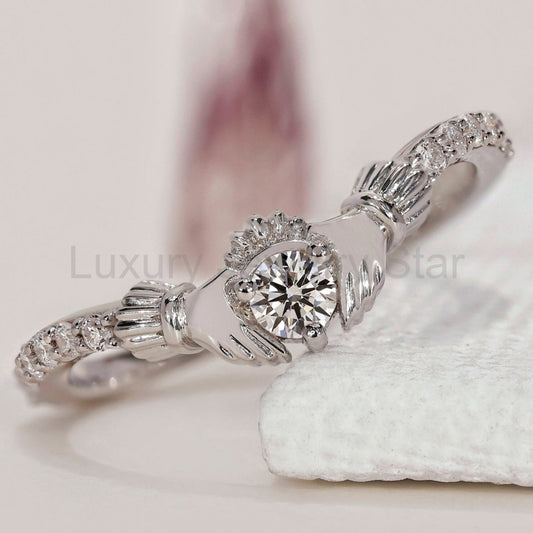 Claddagh Engagement Ring - Round Diamond