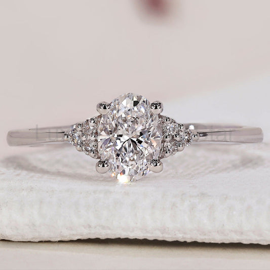 Oval Cut Diamond Ring - Muse Setting