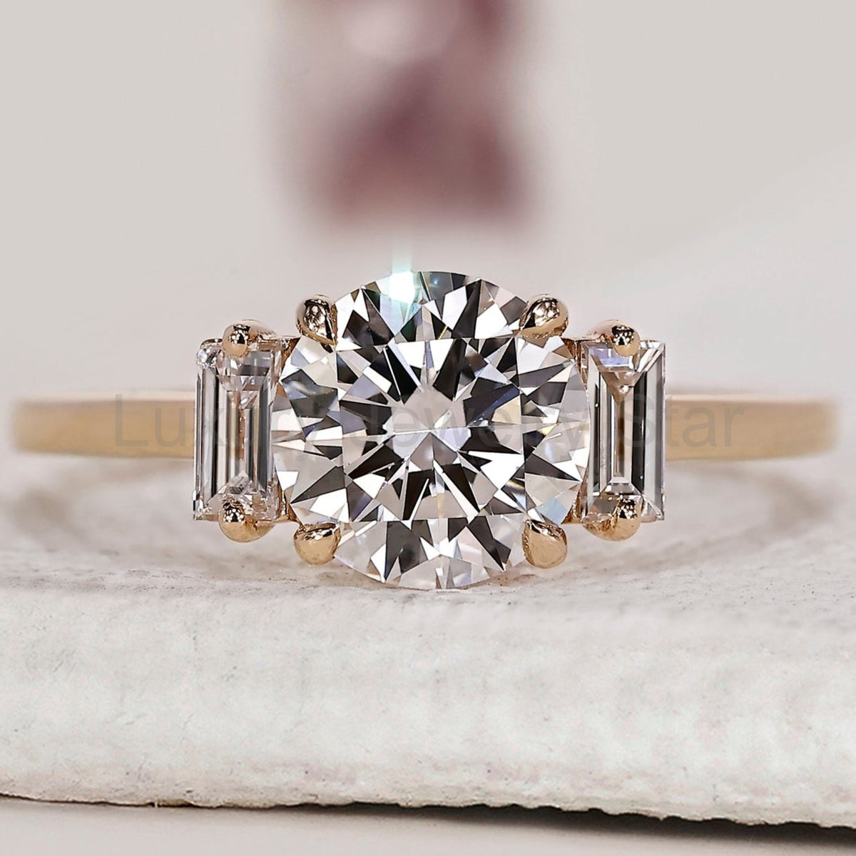 Round Cut 3 Stone Diamond Engagement Ring