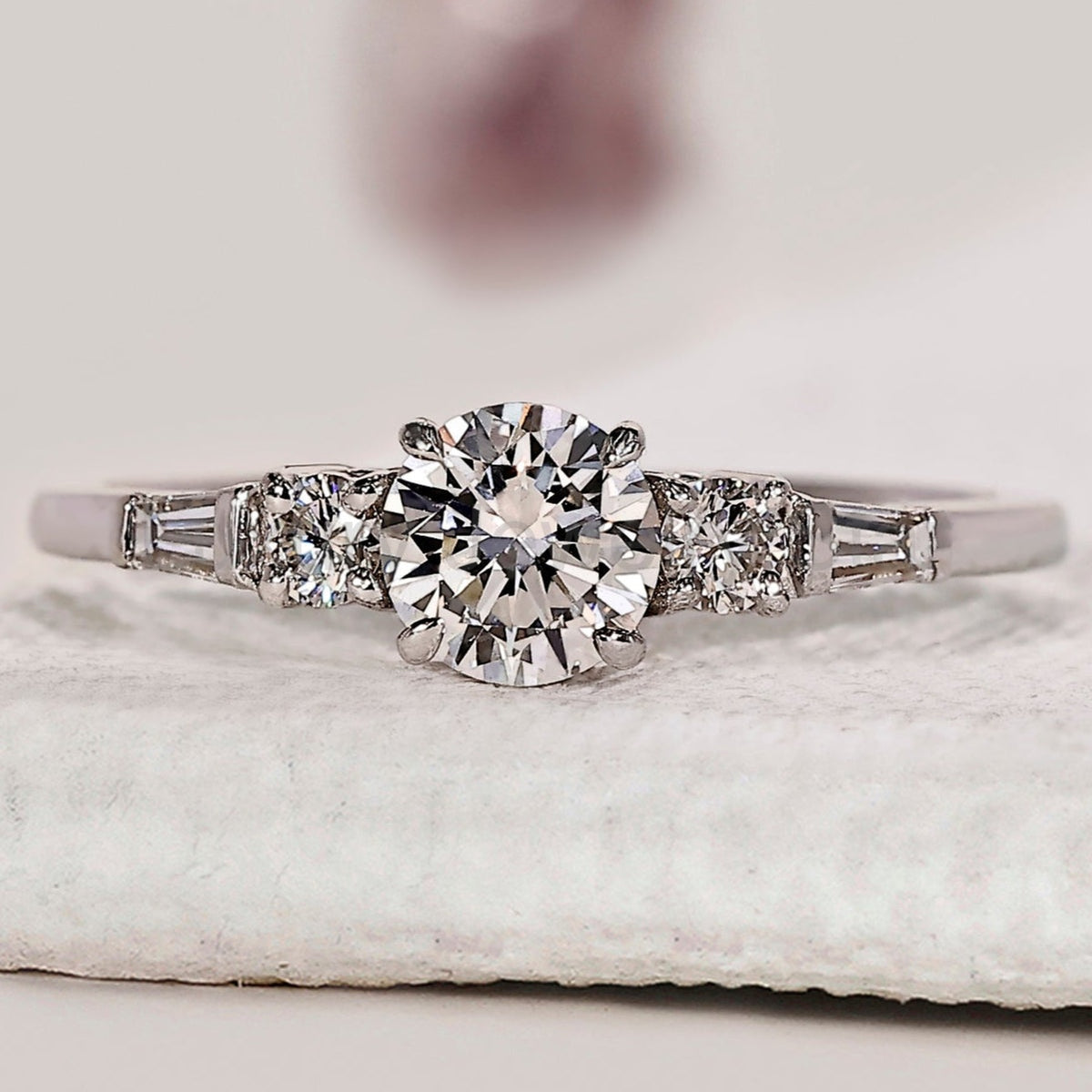Round Cut 5 Stone Diamond Ring In White Gold