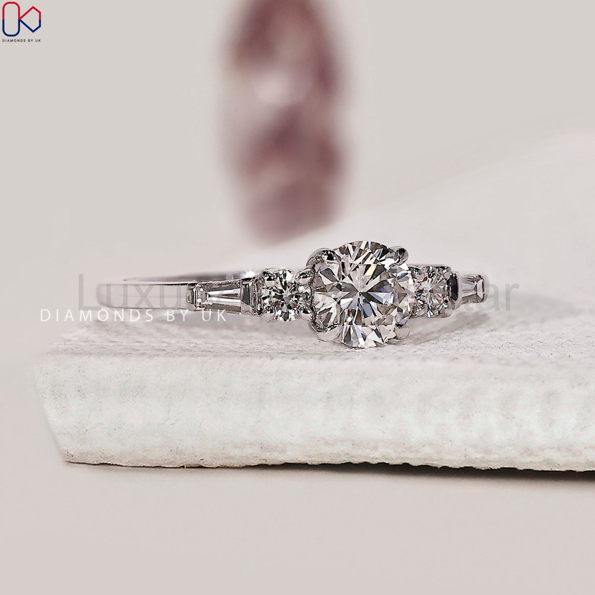 Round Cut 5 Stone Diamond Ring In White Gold - image 3