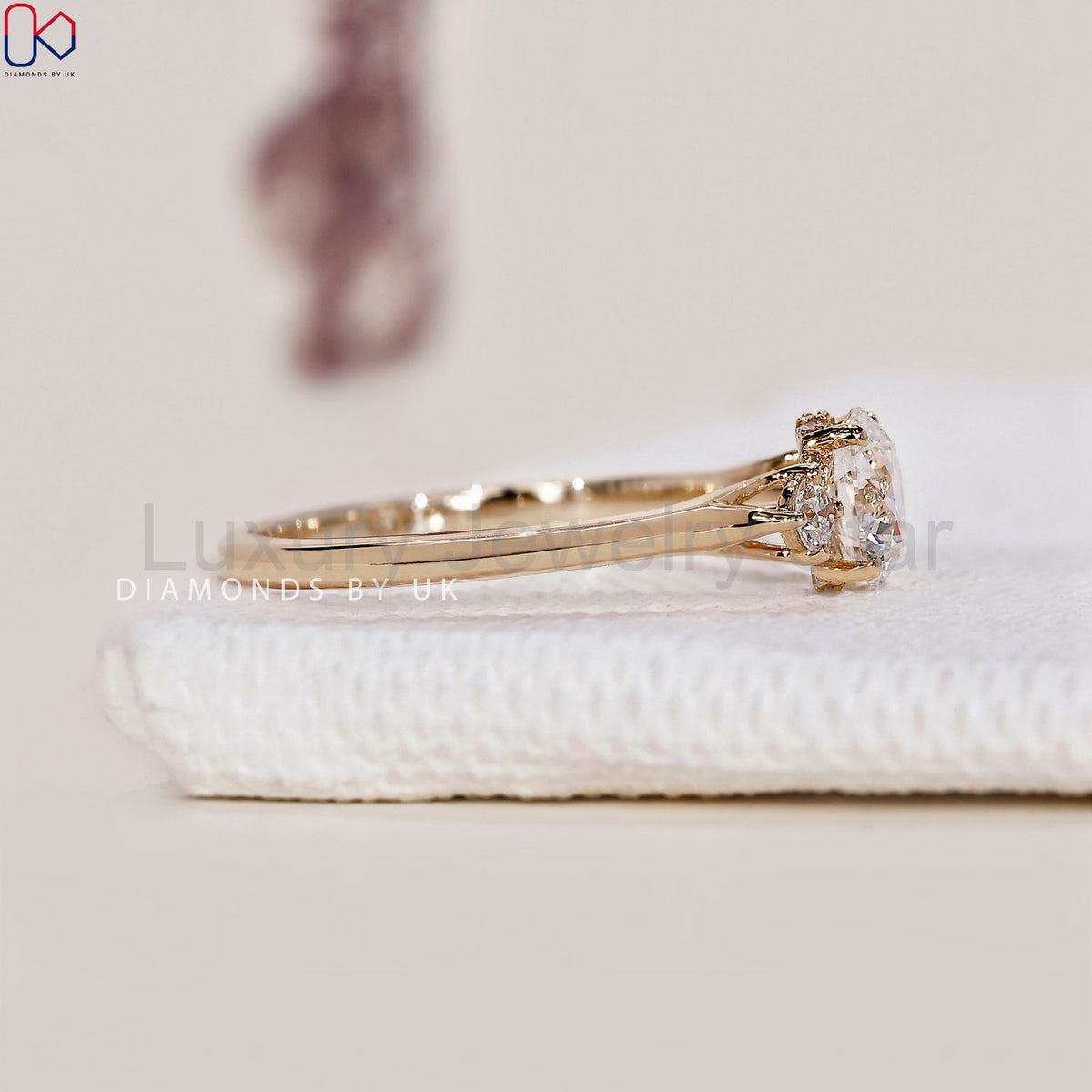 Round Cut Diamond 3 Stone Engagement Ring - image 3