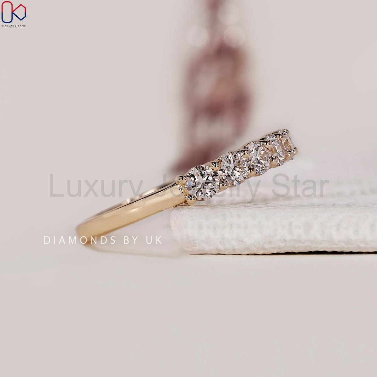Round Cut Diamond 7 Stone Wedding Band in Yellow Gold - image 5