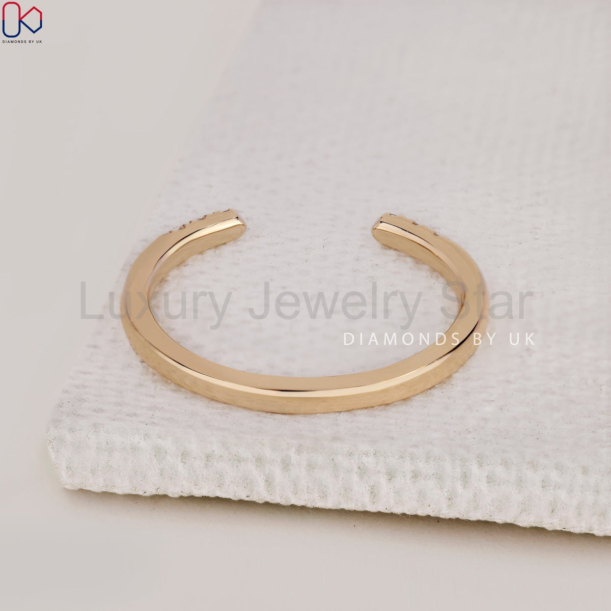 Round Cut Diamond Open Gap Wedding Band - image 7