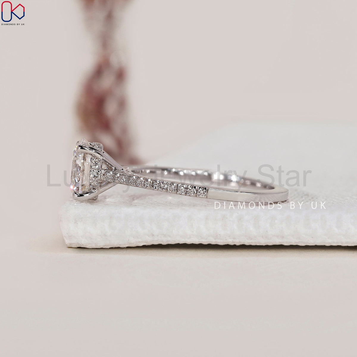 Round Cut Diamond Pave Setting Ring - image 3