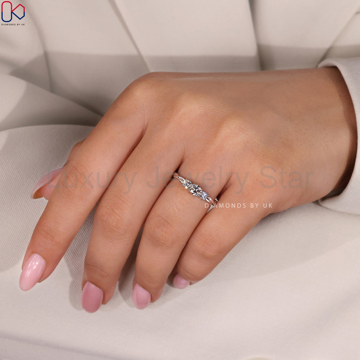 Round Cut Diamond Ring - Twisted Band - image 10