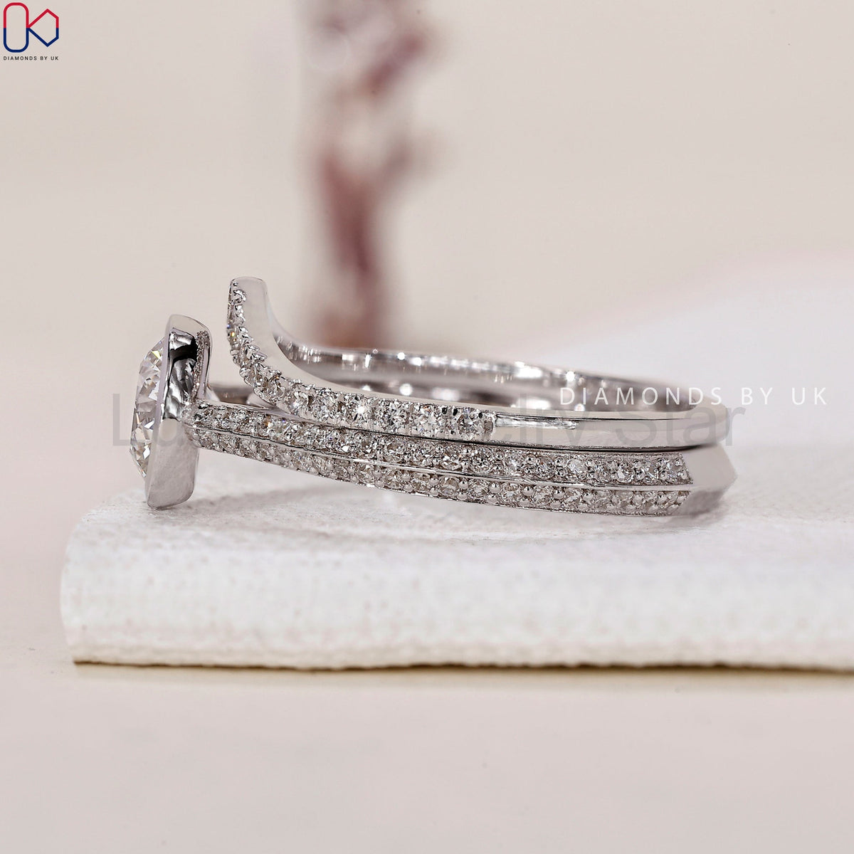 Round Cut Diamond Ring And Chevron Wedding Band - image 5