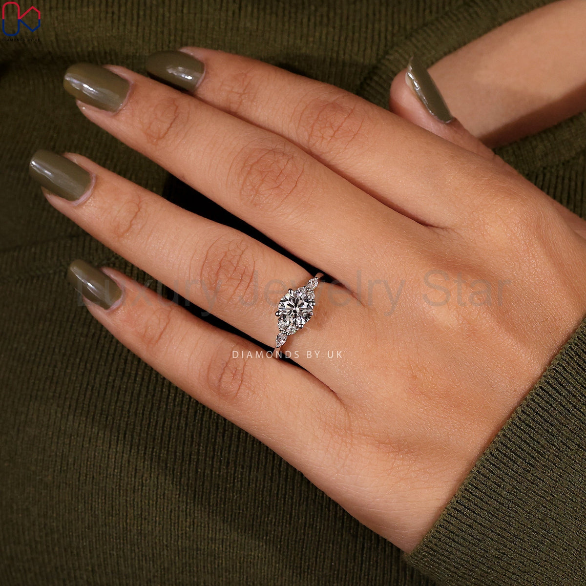 Round Cut Diamond Ring In Muse Setting - image 10