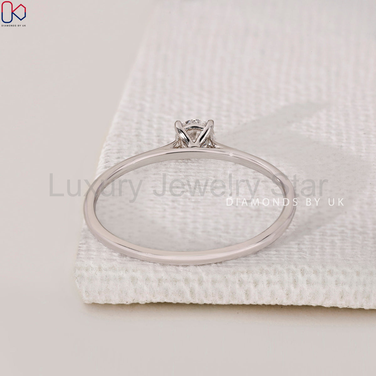 Round Cut Diamond Ring With Solitaire Style - image 4