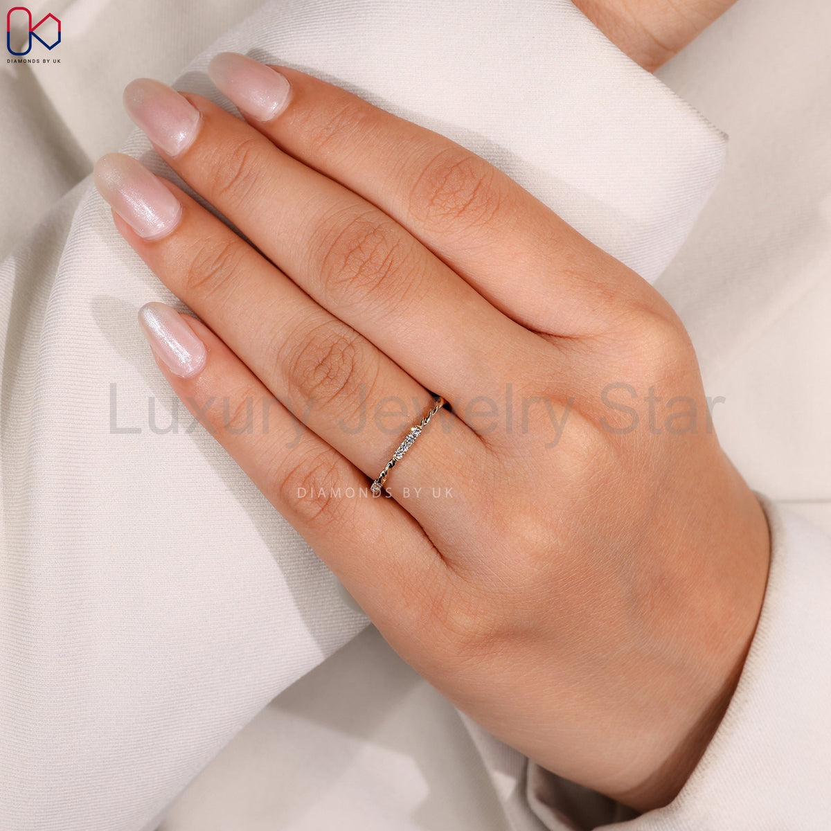 Round Cut Diamond Twisted Rope Wedding Band - image 4