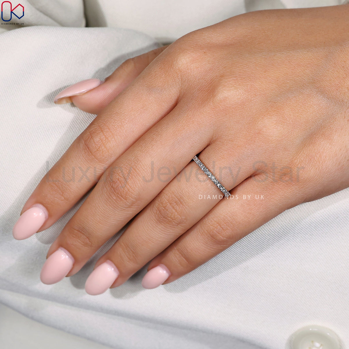 Round Cut Diamond Two Tone Wedding Band - image 4