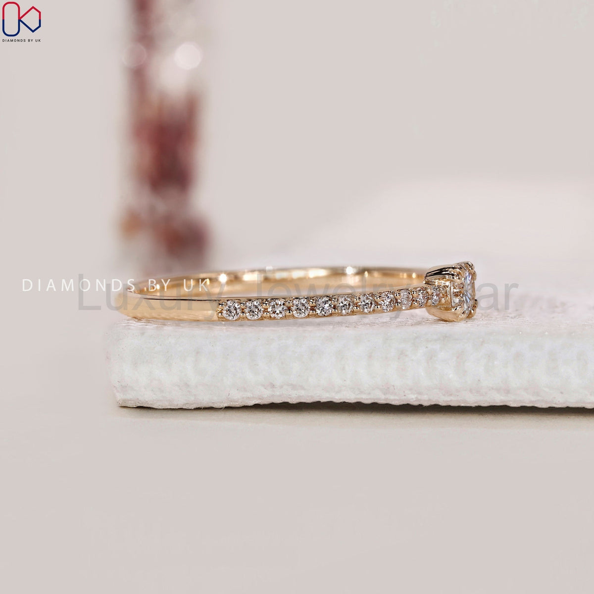 Round Cut Engagement Ring In Yellow Gold - image 3