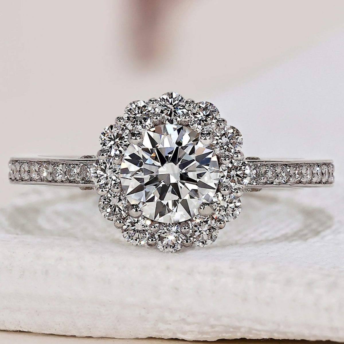 Round Cut Halo Diamond Engagement Ring In White Gold
