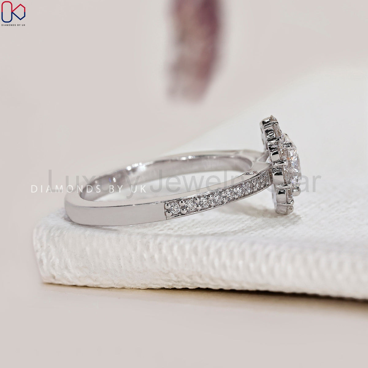 Round Cut Halo Diamond Engagement Ring In White Gold - image 3