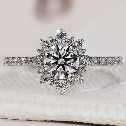 Round Diamond Cluster Ring In White Gold