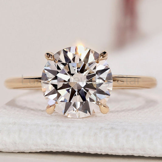 Round Diamond Ring - Solitaire Style