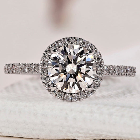 Round Diamond White Gold Engagement Ring