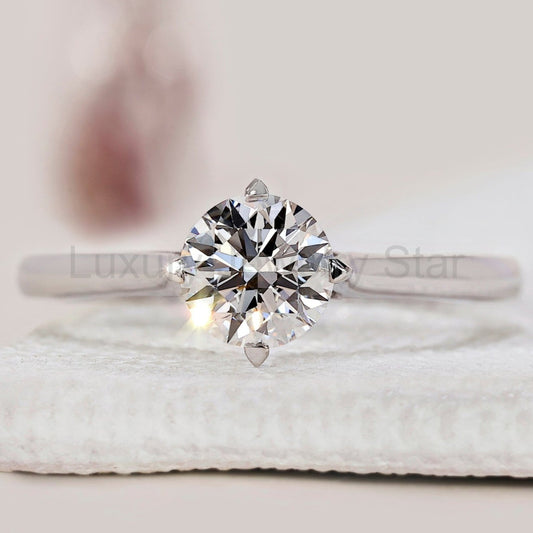 White Gold Round Brilliant Cut Ring