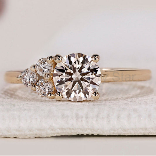 Yellow Gold Engagement Ring - Round Diamond