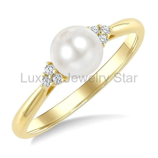 Pearl & Diamond Fashion Ring