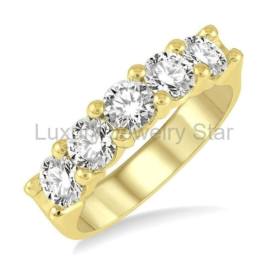 Round Shape 5 Stone Diamond Wedding Band