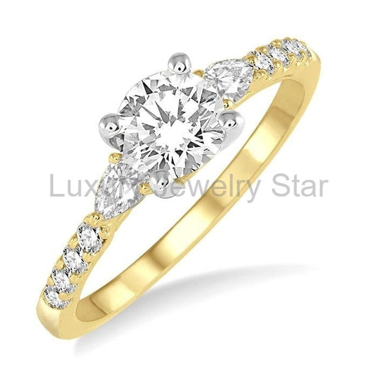 Round Shape Diamond Engagement Ring