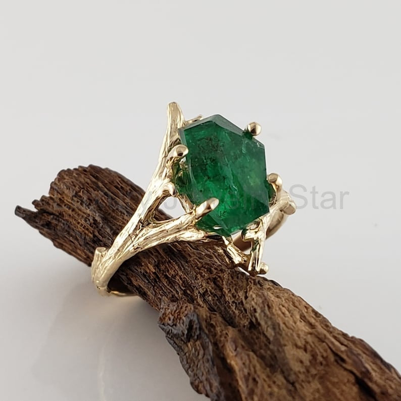 Raw Emerald Gold Ring - image 3