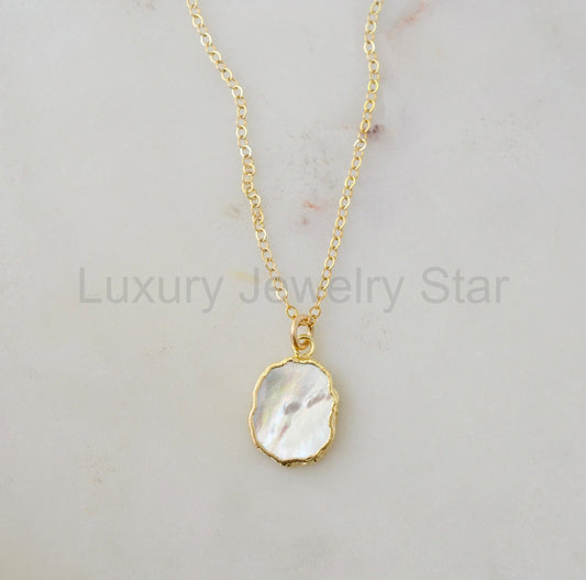 Maeve Necklace: Mother of Pearl