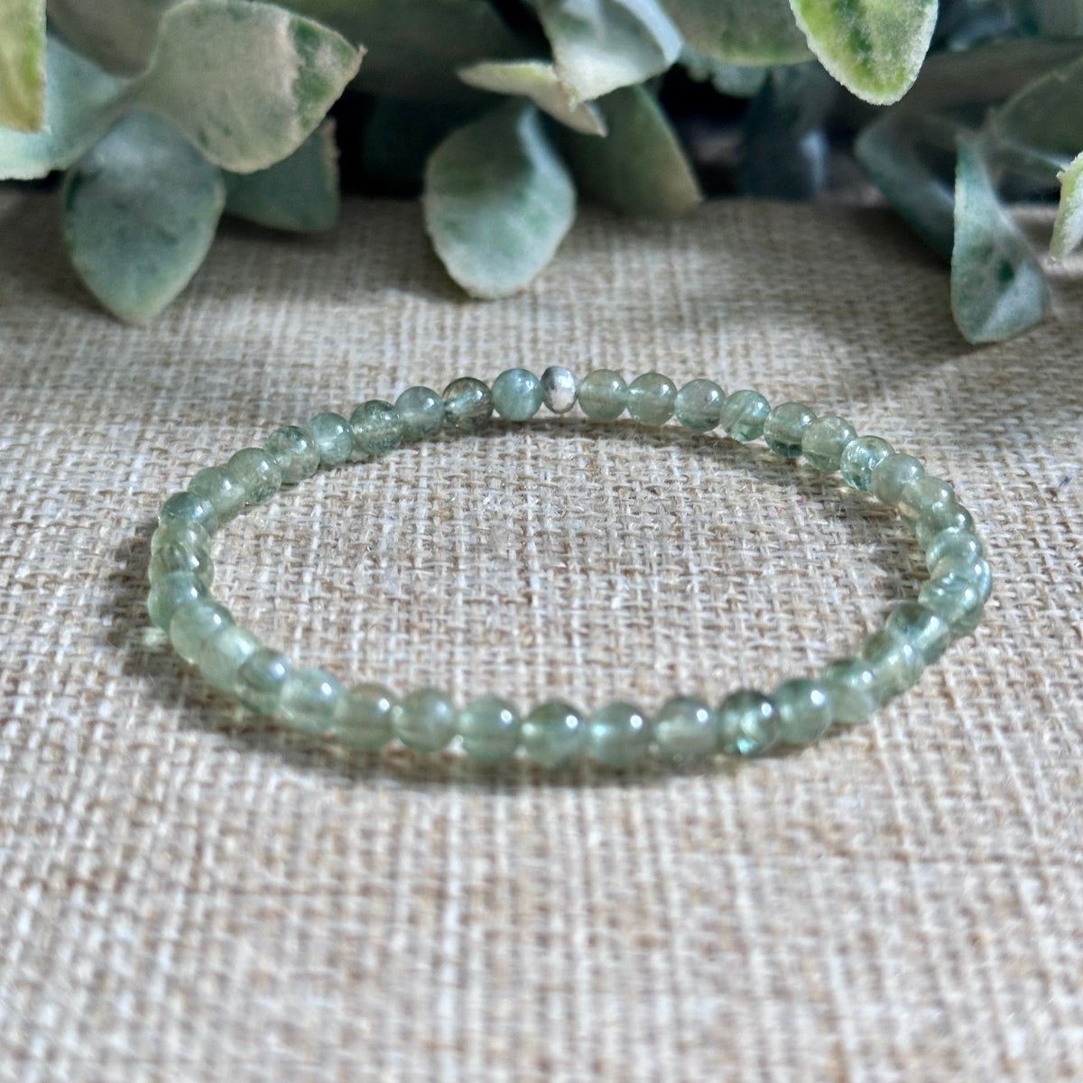 Green Apatite Tiny - image 2