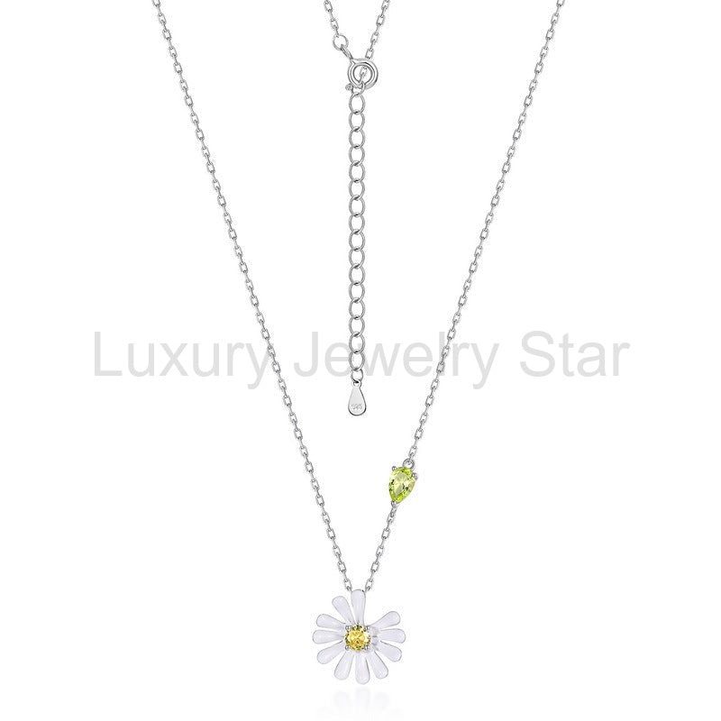 925 Sterling Silver Little Daisy Necklace