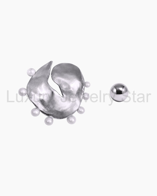 Luna Pearl Earrings