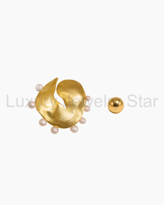 Luna Pearl Earrings