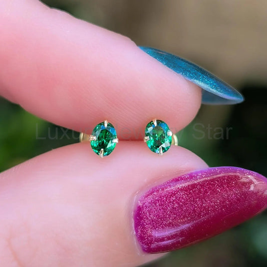 Micro Stud Oval - Emerald